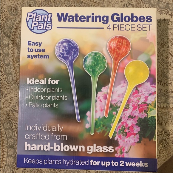 Watering Globes for Plants 4 Piece Set - Picture 1 of 8